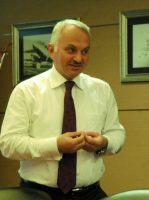 Un hombre apasionado con un proyecto apasionante