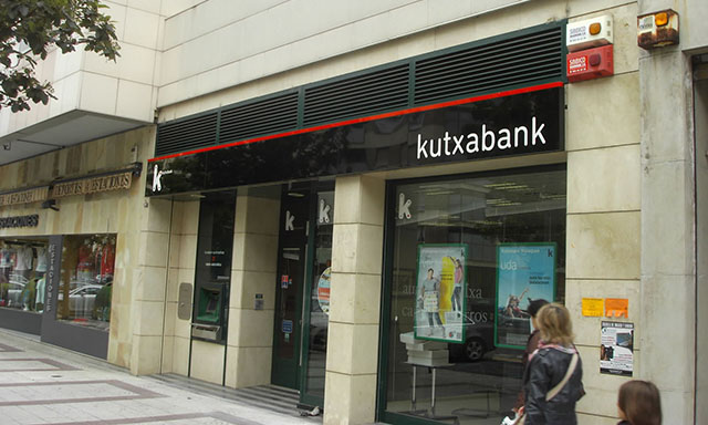 Kutxabank cierra 2015 con un beneficio neto consolidado de 218,8 millones con un volumen de negocio cercano a los 100.000 millones