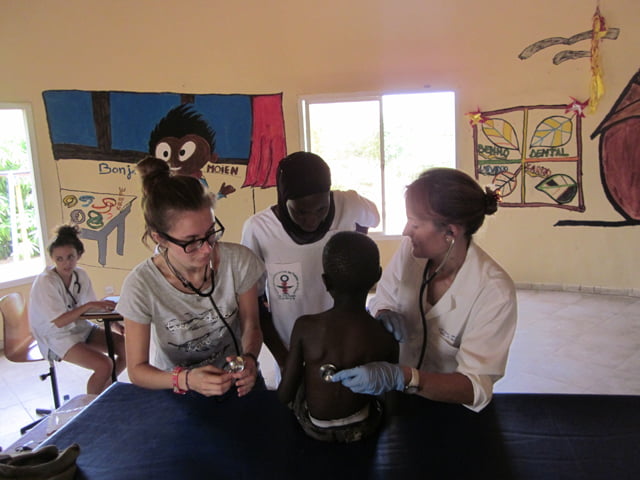 El fondo solidario de Caixa Popular se empleará para formación laboral de Fundación Novaterra y asistencia sanitaria en Senegal