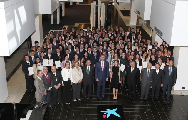 Becas la Caixa SSMM los Reyes (1)