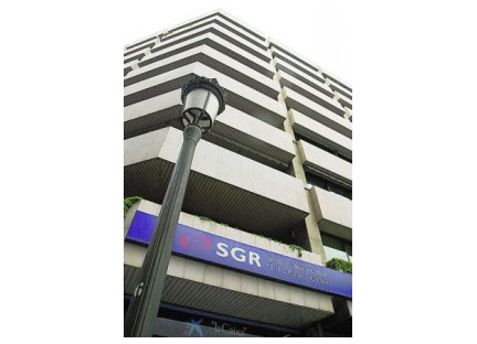 El Banco de España reduce la sanción a la SGR en un tercio y la deja en 130.000 euros