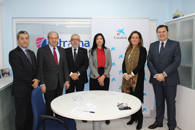 CaixaBank financiará a los empresarios del transporte mercancías y viajeros de Alicante