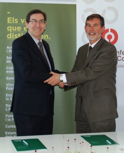 NdP 2016-03-22 Villaescusa y Ortí tras la firma del convenio