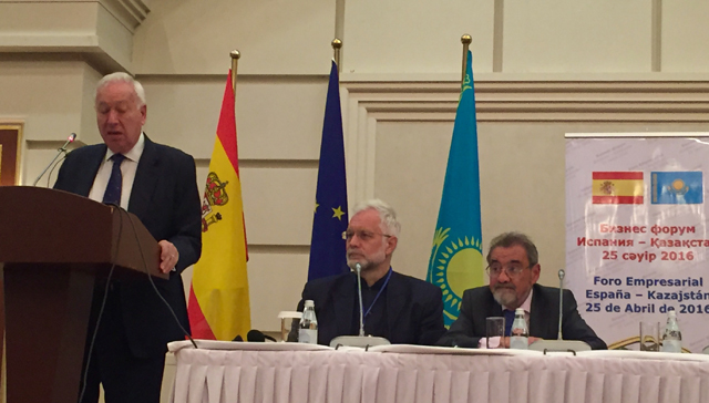 José Vicente González promueve las relaciones comerciales con Kazajstán y Azerbaiyán