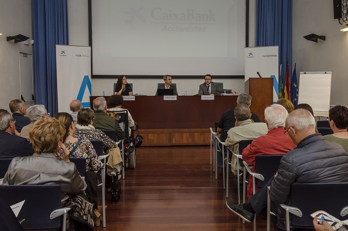 CaixaBank celebró ayer una jornada de formación sobre fiscalidad de los productos de inversión