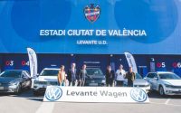 Entrega de nueva flota Volkswagen al Levante UD para la temporada 2017/2018