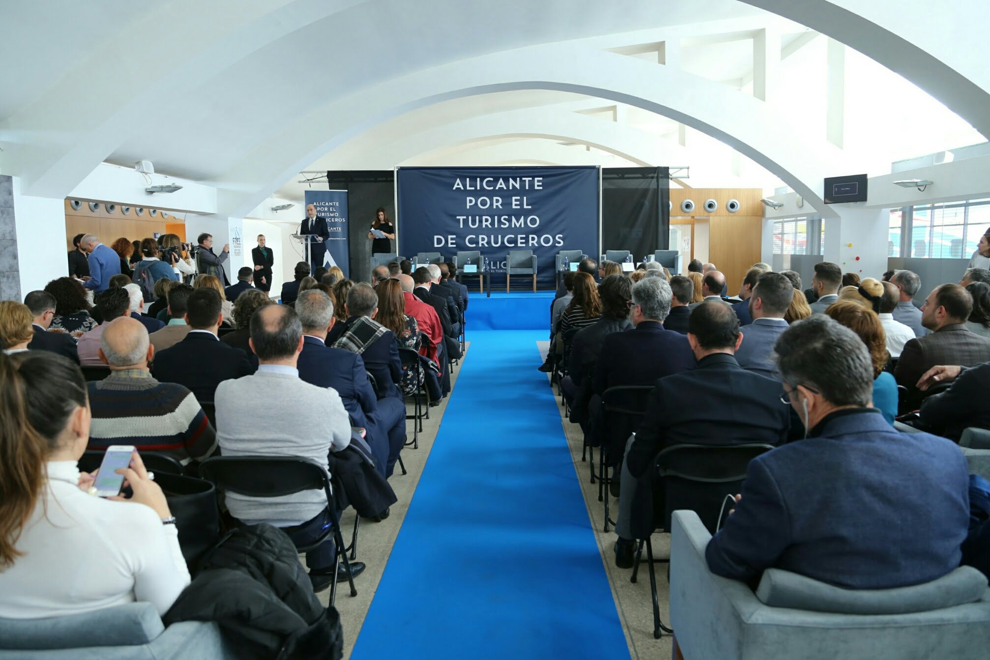 Alicante espera recibir 117.000 cruceristas en 2018