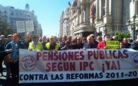 Miles de personas llenan las calles de València y reclaman pensiones justas
