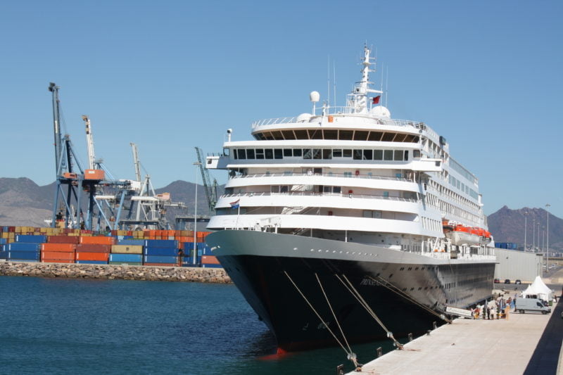 el-ultimo-crucero-turistico-atraco-en-el-puerto-de-castellon-ya-hace-un-año