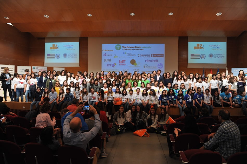 9 equipos valencianos de niñas pasan a la semifinal de Technovation Challenge