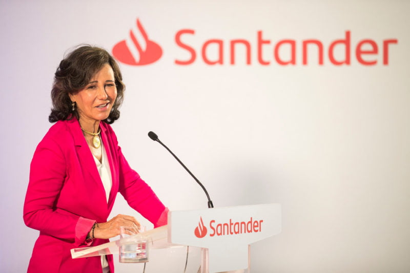 La capital cántabra acogerá la colección de arte privada del Banco Santander