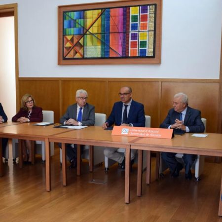 Caja Rural Central entra en la Cátedra de la Empresa Familiar de la UA