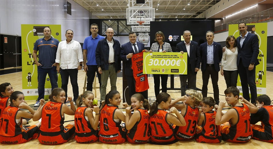 Bankia y Valencia Basket renuevan por quinta vez el acuerdo Més que un Triple