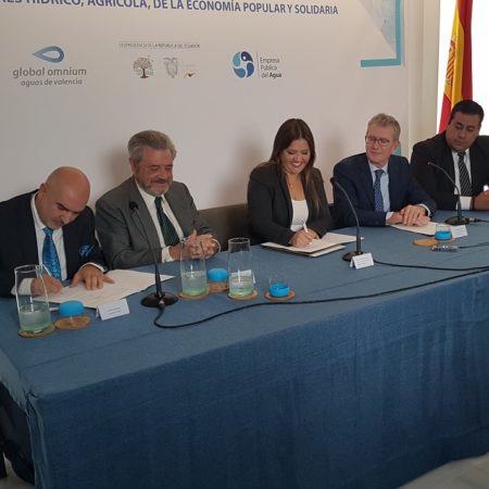 Global Omnium crea una empresa mixta con Ecuador para la gestión del agua