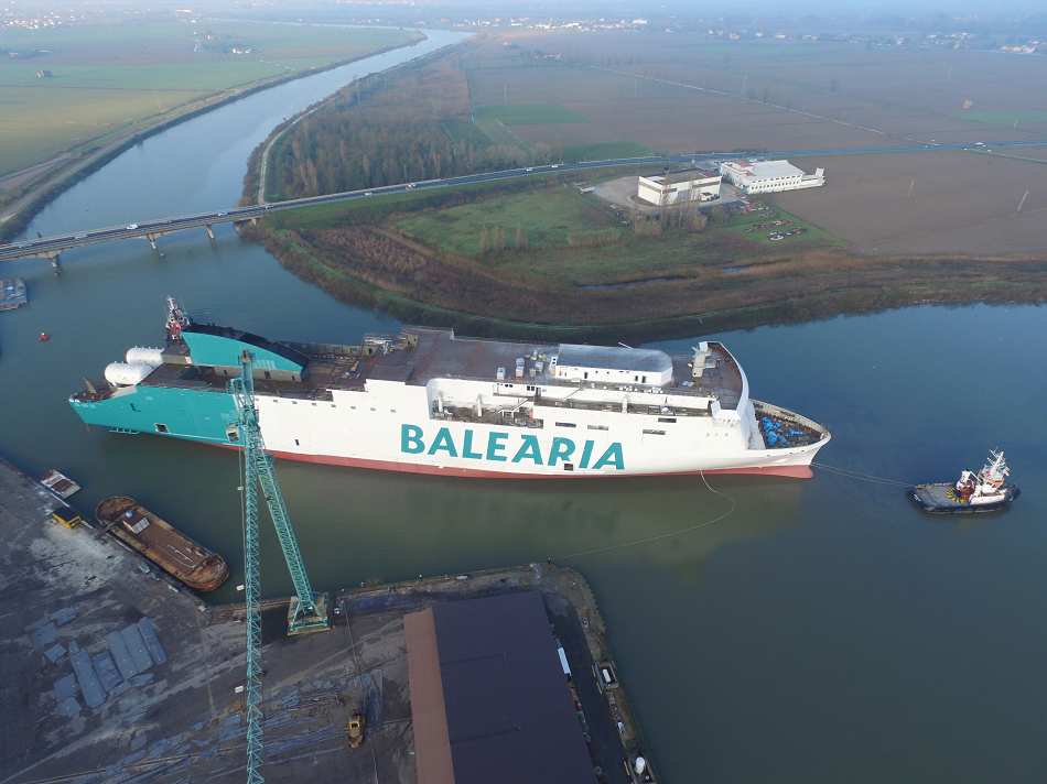 Baleària pone a flote el Marie Curie, su segundo ferry de GNL en construcción