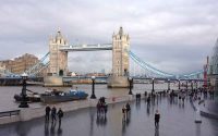 May recibe el respaldo de su Gobierno para defender el acuerdo del brexit