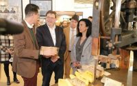 Puig anuncia que la Generalitat destinará 120.000 euros al Museo del Calzado