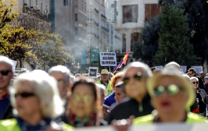 Banco España calcula que cada pensionista recibe 1,74 euros por euro aportado