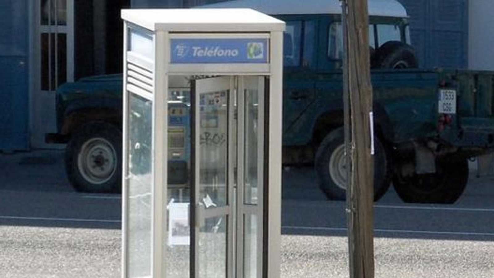 Las cabinas telefónicas tienen los días contados