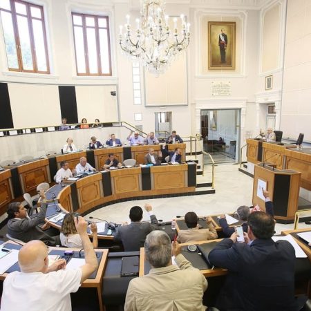 El PP puede conservar la Diputación de Alicante en alianza con Ciudadanos