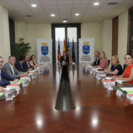 El Consell aporta 400.000 euros a las Cámaras para fomentar el emprendimiento