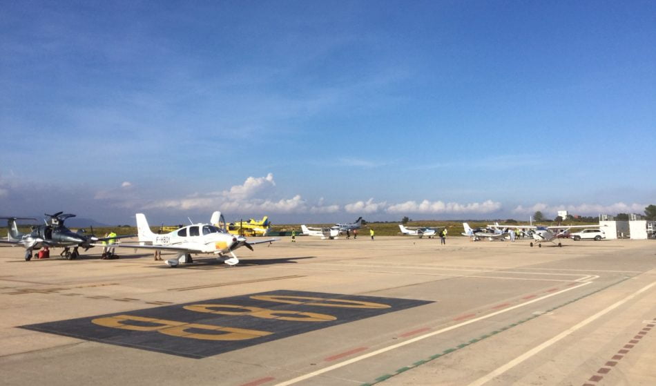 Aerocas amplía el «parking» de avionetas por la demanda de las escuelas de pilotos