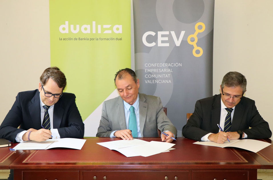 Acuerdo para fomentar la Formación Dual entre Bankia y la CEV