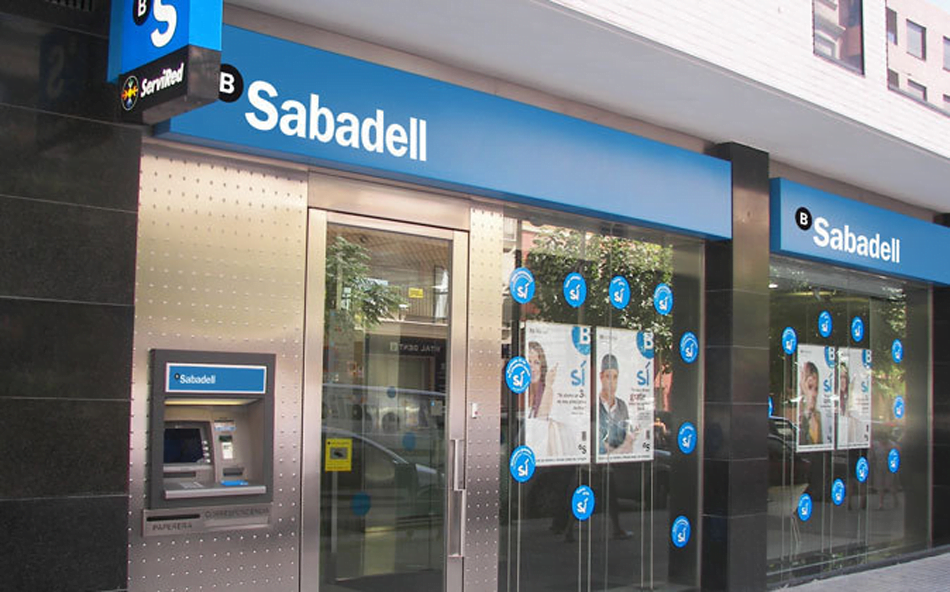 El Banco Sabadell se desploma más del 10 % en bolsa tras presentar resultados