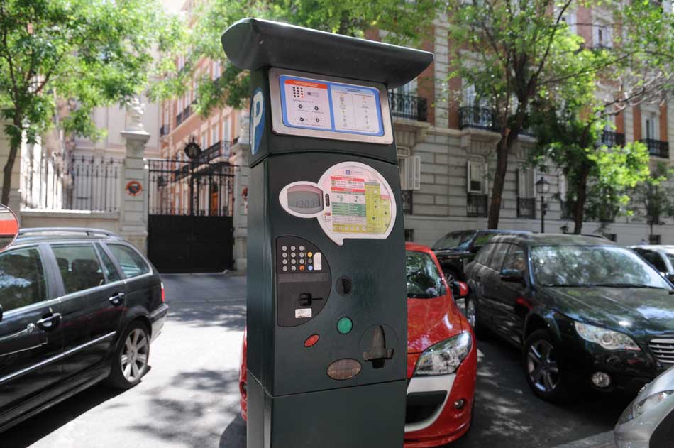 Los coches eléctricos no pagarán la ORA en València