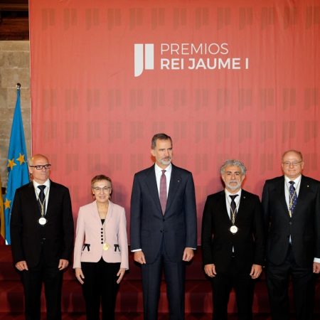 El rey reclama más inversión en ciencia en la entrega de los Premios Jaume I