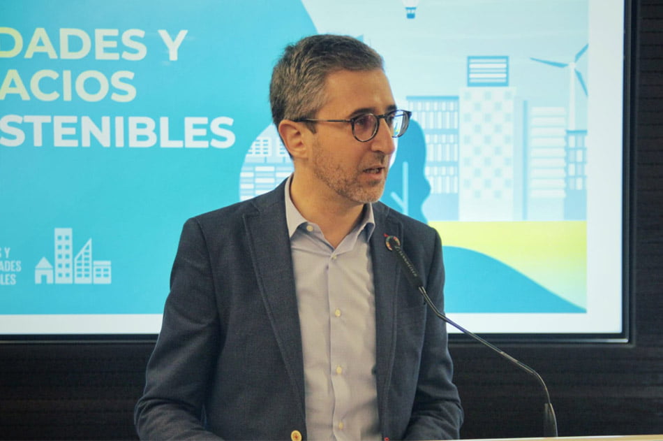 Arcadi España defiende la sostenibilidad de los planes de movilidad urbana