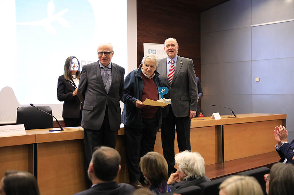José Mujica, Premio Derechos Humanos 2019 del CVCA y Fundación por la Justicia