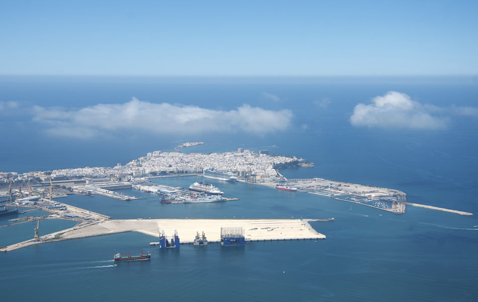El tráfico portuario desciende un 14,8 % en junio en España