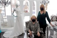 Feria y digitalización para impulsar los trajes de boda tras caer un 70 % las ventas