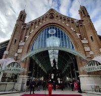 Finalizan los trabajos de restauración de la vidriera del Mercado de Colón de Valencia