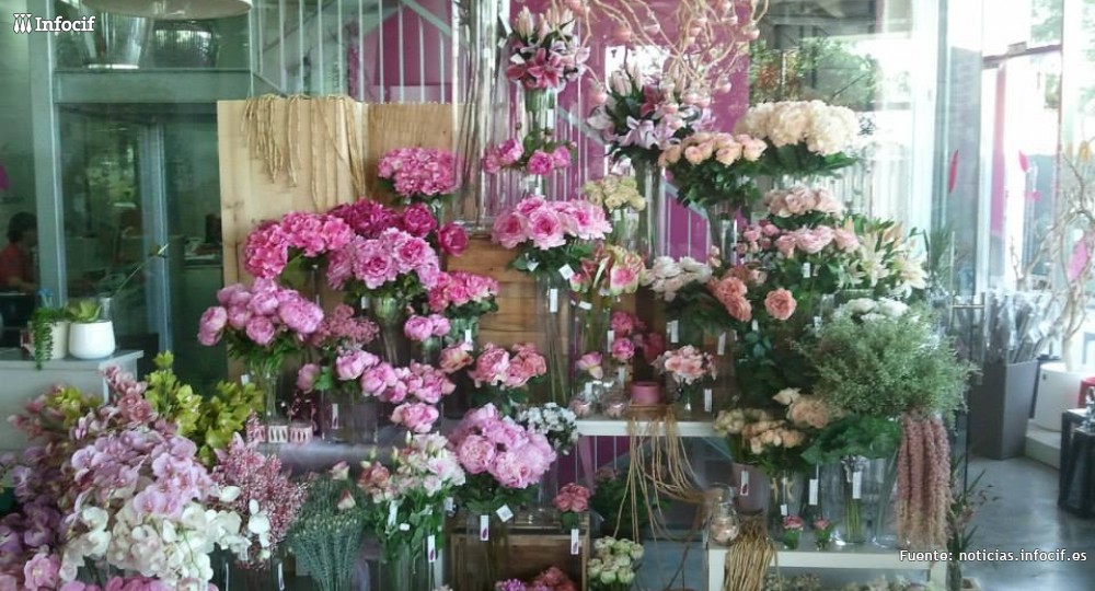 Distribución de productos florales y para la decoración en Flores Fornés