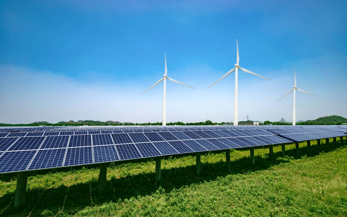 Factores de producción - Energía solar y eólica