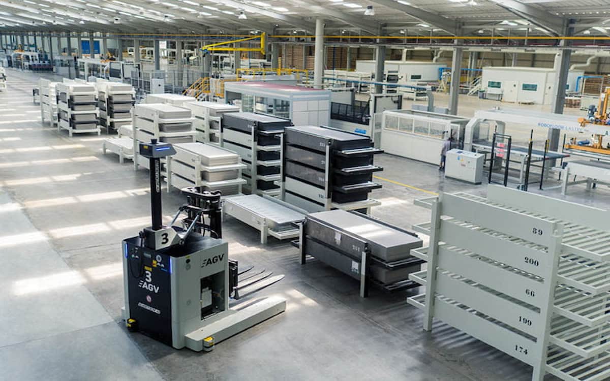 Fábrica del sector cerámico. Industria azulejera.