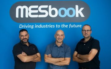 Los tres socios de MESbook