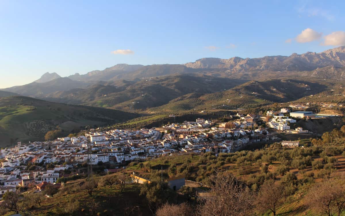 Riogordo, un pueblo agricola en el interior de Málaga