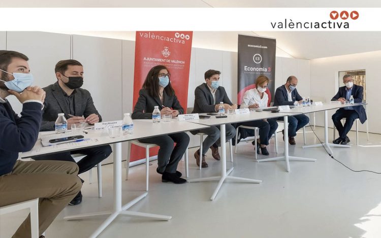 MESA-AYUNTAMIENTOS-VLCACTIVA-4