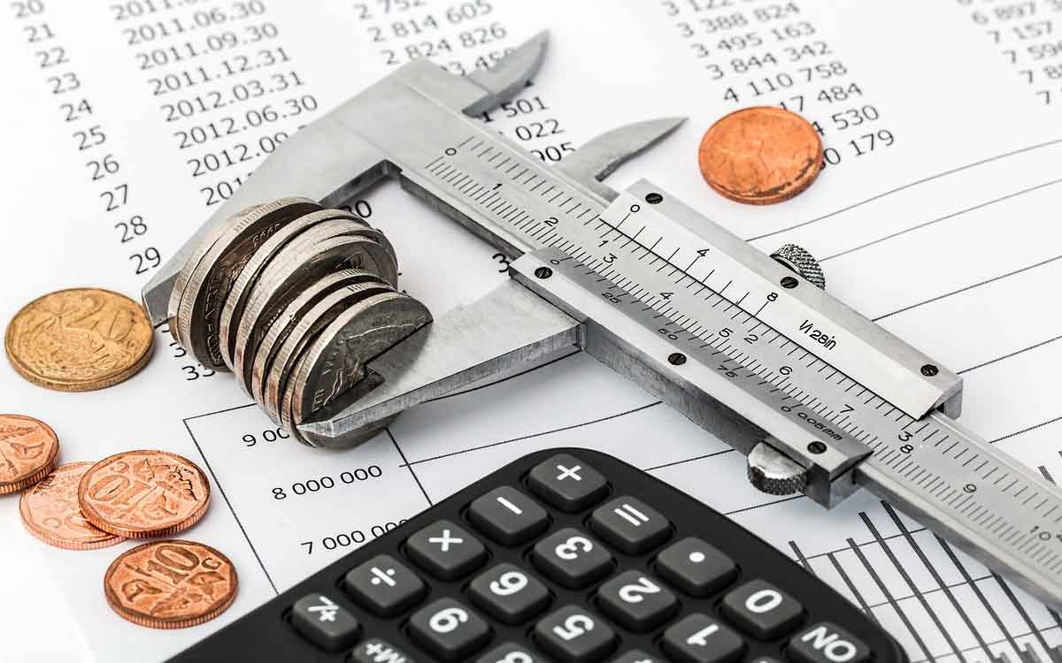 calcular el IVA de una factura
