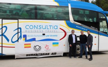 Autobús solidario de Consultia Travel