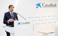 CaixaBank plan estratégico fortalezas