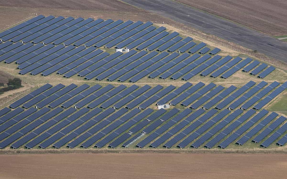 Luces y sombras del parque solar que podría ser España según Elon Musk