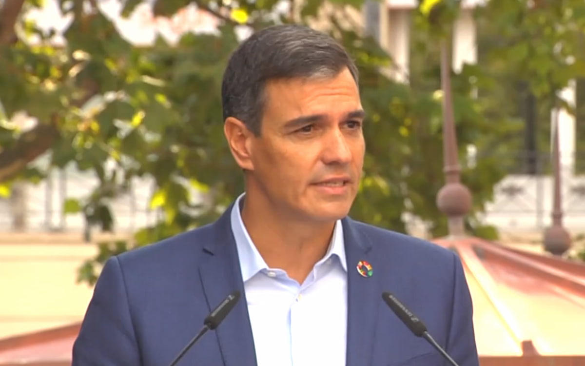 Pedro Sánchez saca pecho en Valencia y anuncia un crecimiento económico del 1,5%