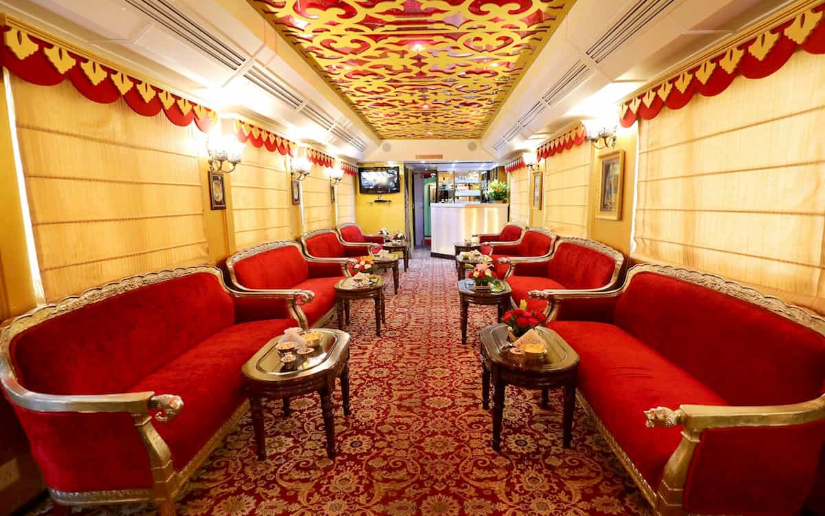 Restaurante Maharani en el Palace on Wheels