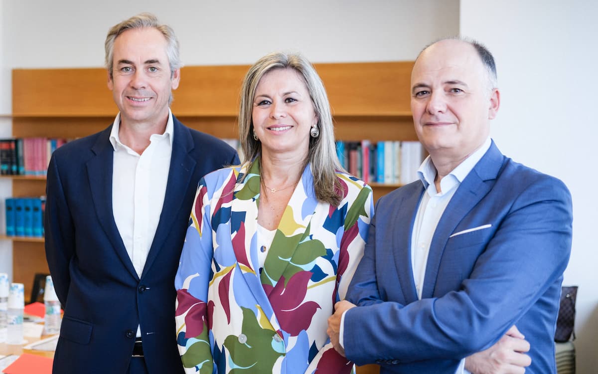 AED: el presidente del Consejo, García Valcarce, junto a Olga García Saz y Luis Puig