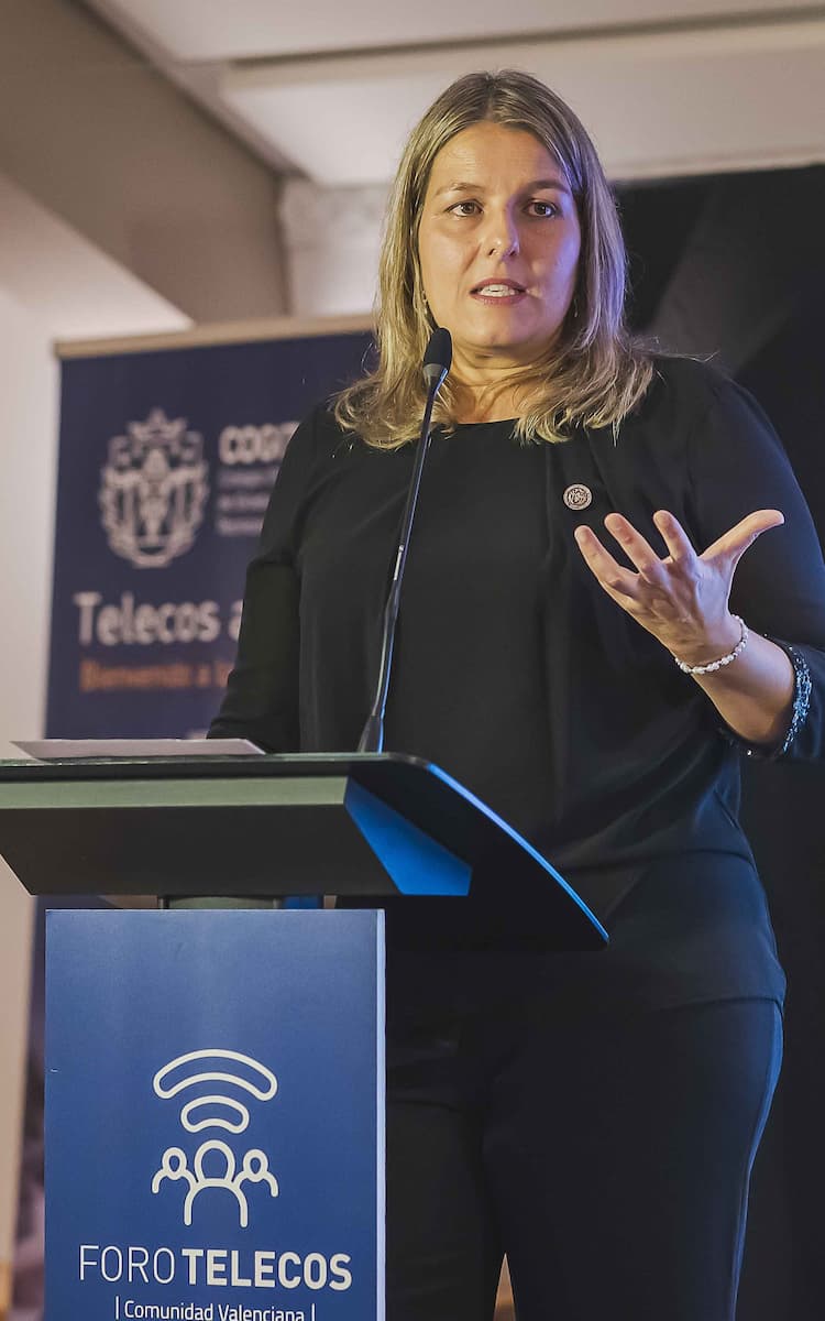Susana Bañuelos, Decana-Presidenta del COGITCV/AVITT