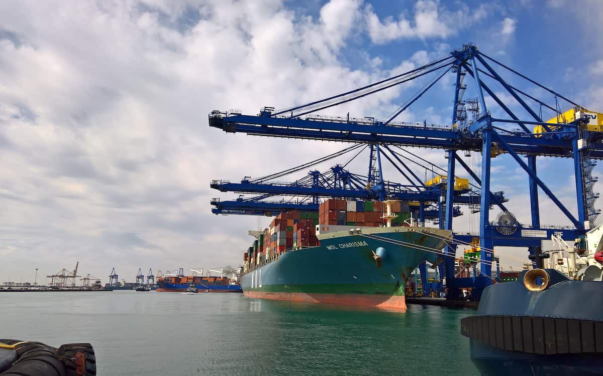 Los fletes de exportación del Puerto de València crecen un 2,13% en marzo